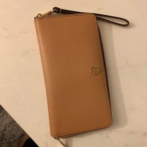 Tory Burch Travel wallet